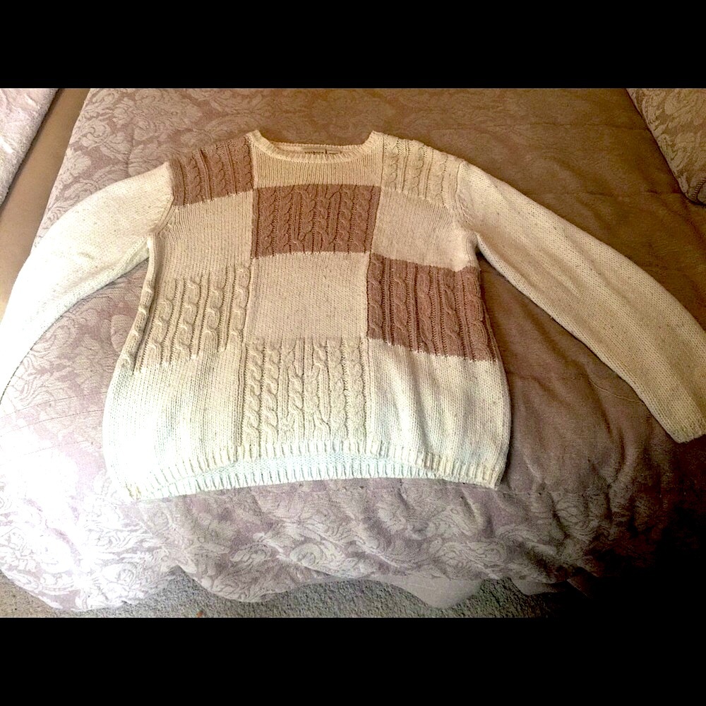 LIZ CLAIBORNE SWEATER